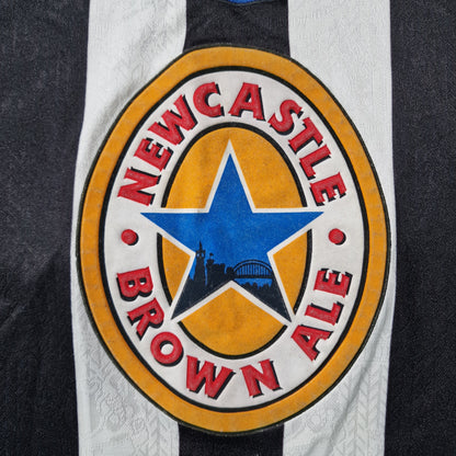 Newcastle United 1997/1999 Home Football Shirt 'Howey 6' (L Youth)