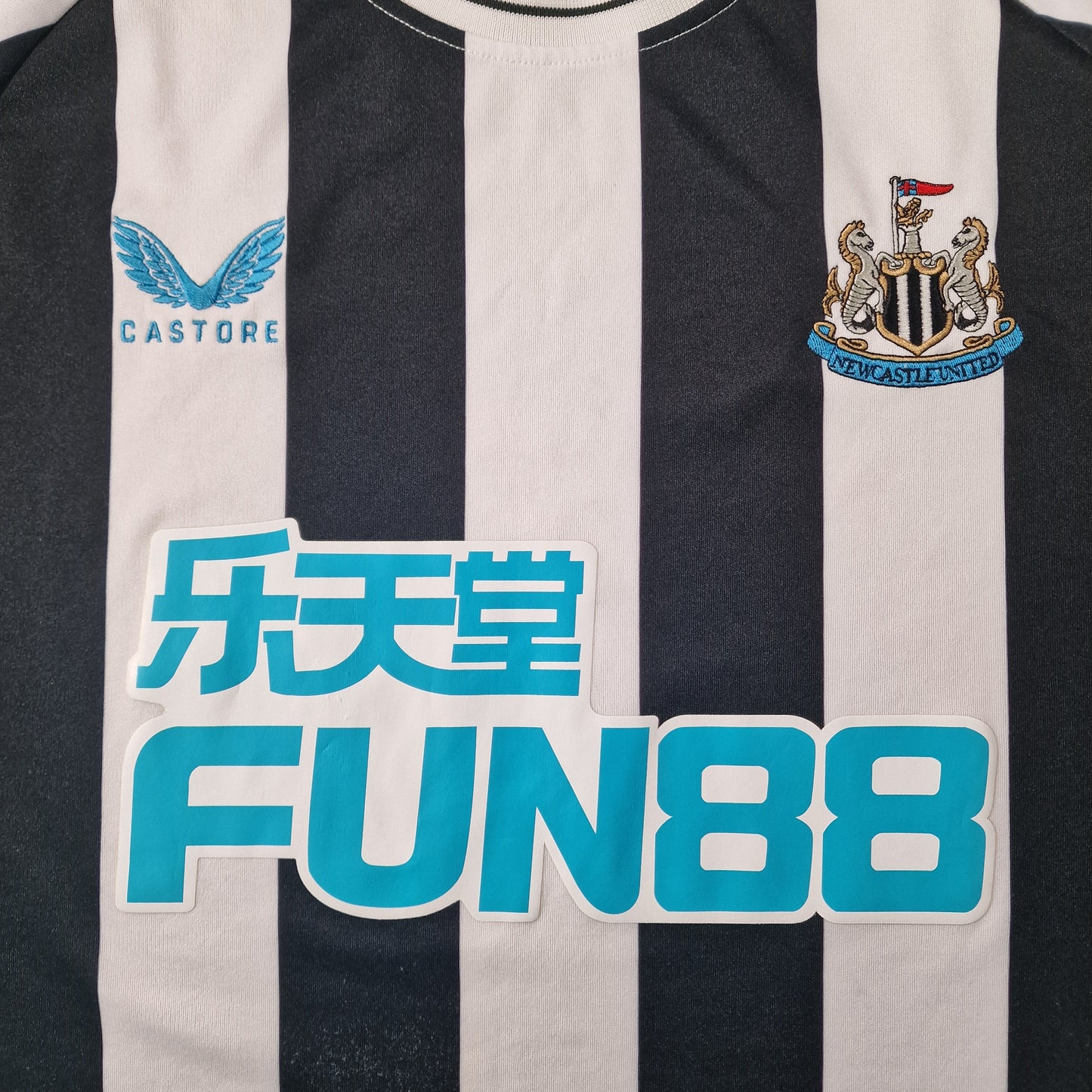 Newcastle United 2022/2023 Home Football Shirt (XL)